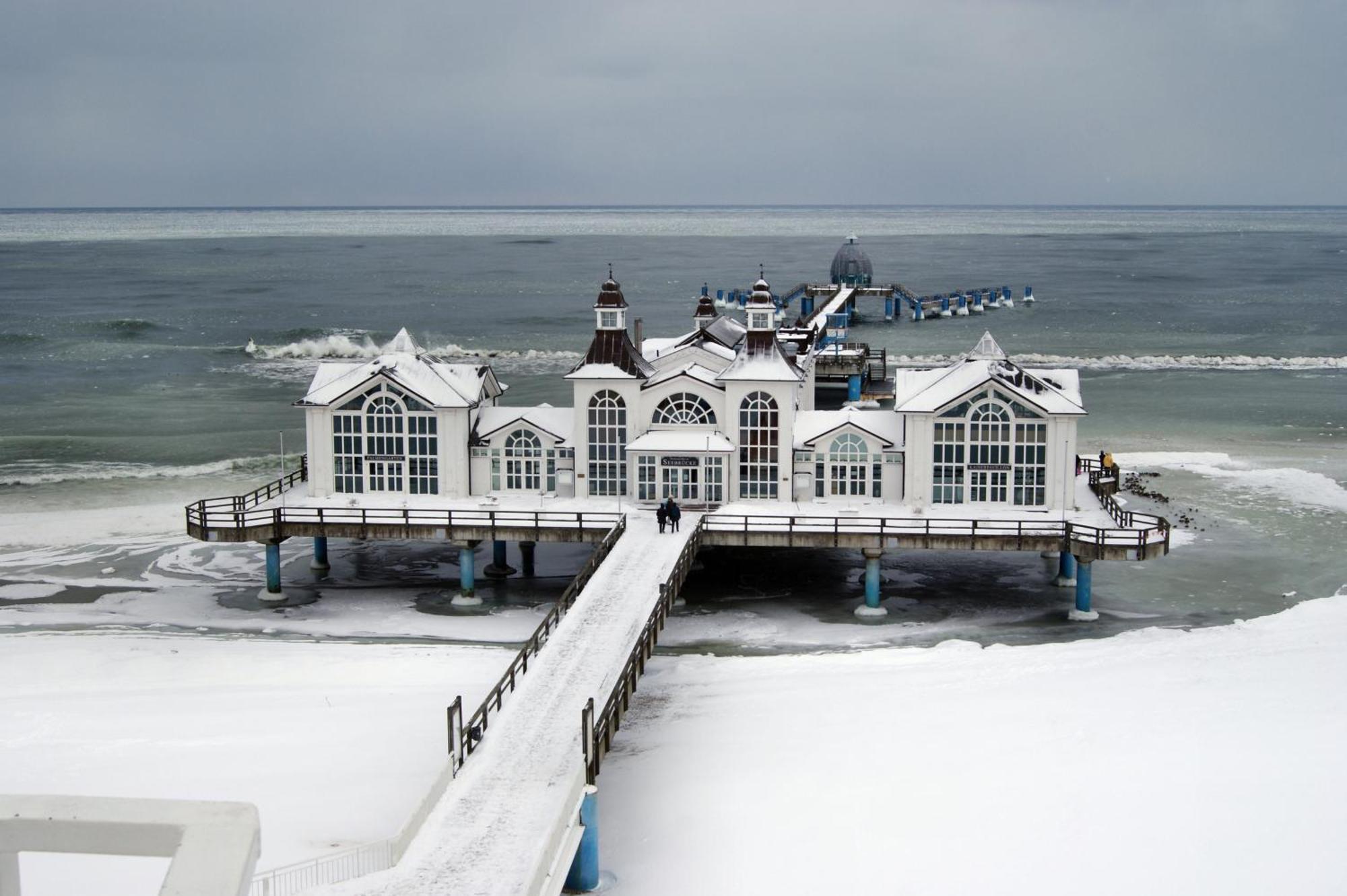 Ferienhaus Kress Links Sellin  Екстериор снимка